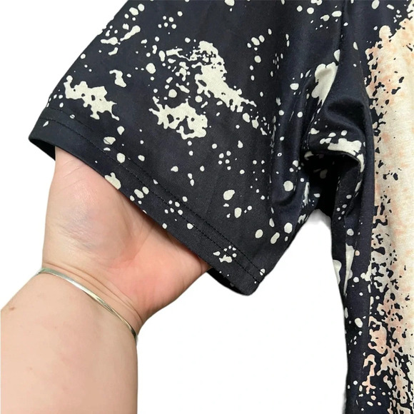 Size large leopard girl design top - Picture 3 of 5